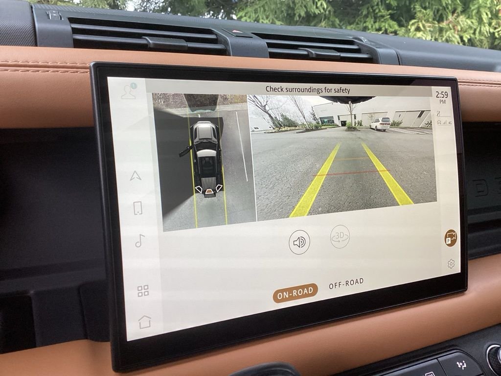 Used 2022  Land Rover X image 18