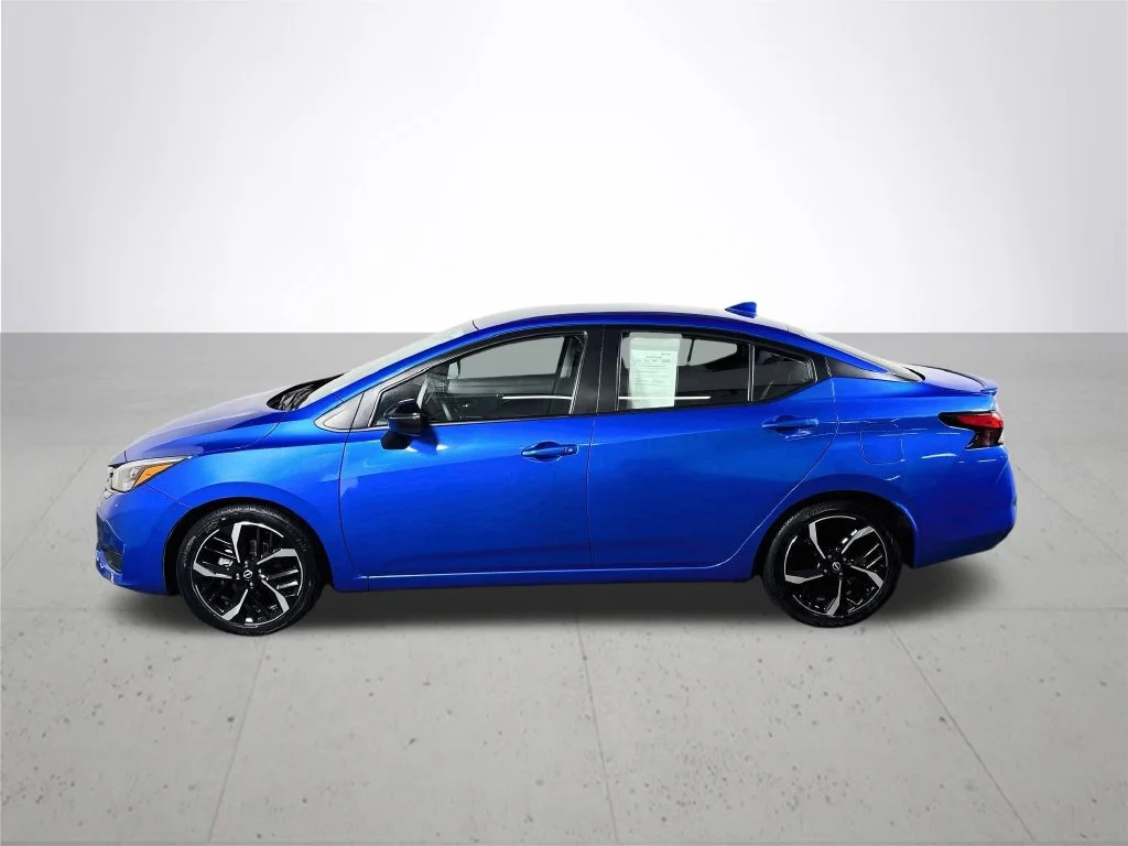 Used 2024 Blue Nissan 1.6 SR image 9
