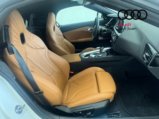Used 2025 White BMW sDrive M40i image 23