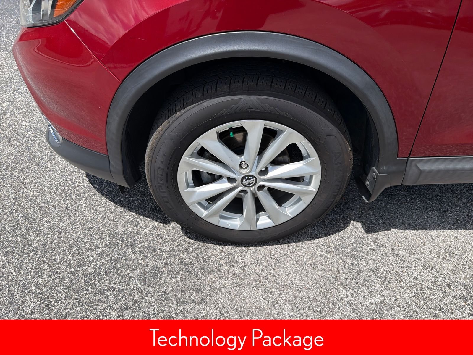Used 2019 Red Nissan SV image 12