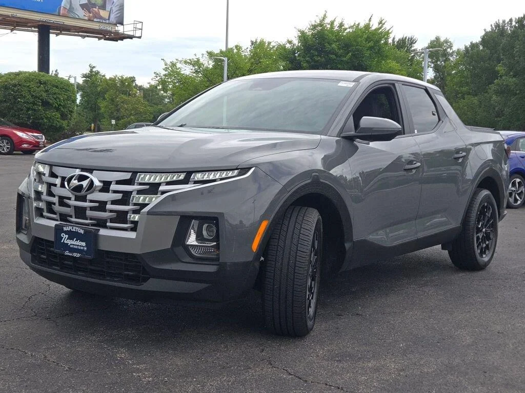 Used 2022 Hampton Gray Hyundai SEL image 5