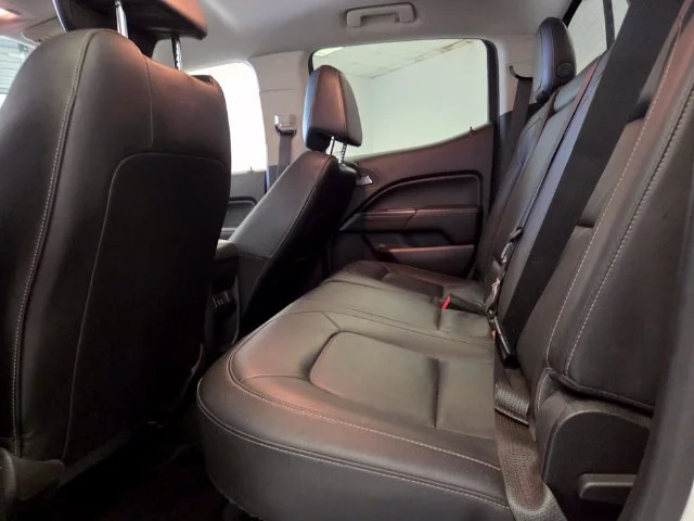 Used 2016 SUMMIT WHITE GMC 4WD SLT image 13