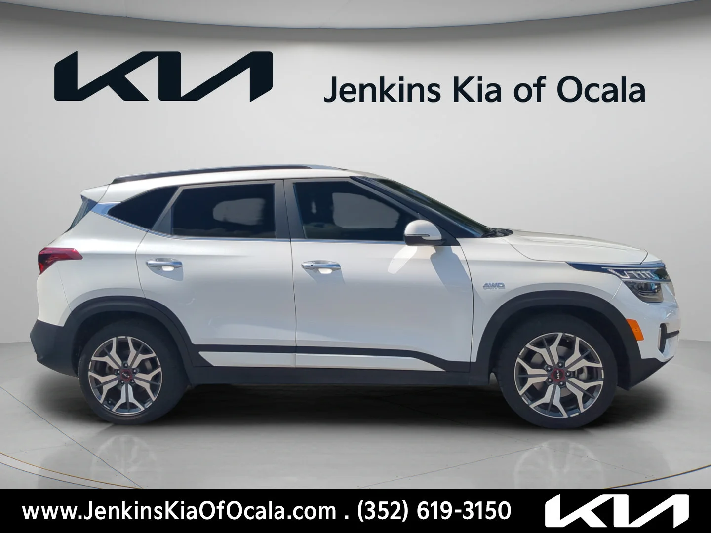 Used 2023 Snow White Pearl Kia SX image 6