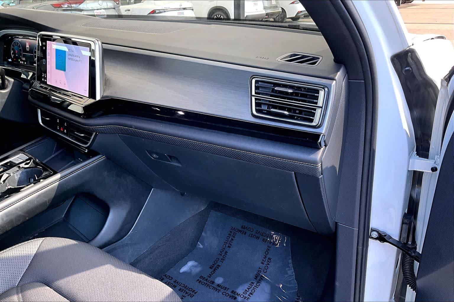 2024 Volkswagen Atlas Cross Sport SE w/Tech - Photo 19
