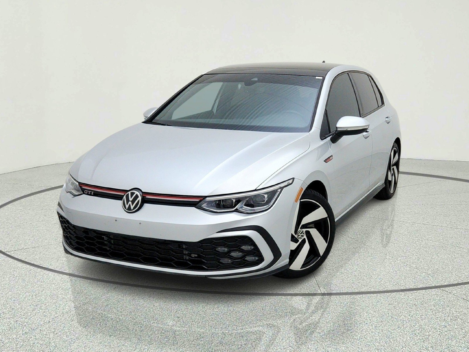 Used 2022 Reflex Silver Metallic Volkswagen SE image 3