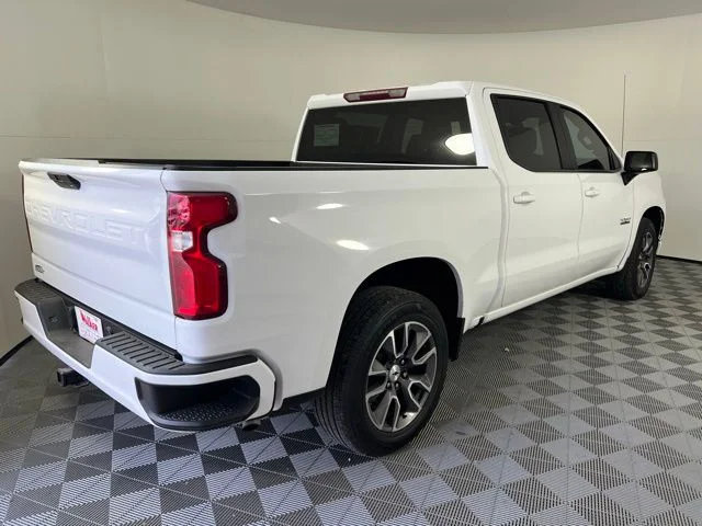 Used 2021 White Chevrolet RST image 7