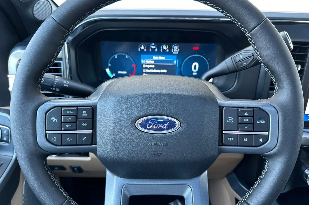 New 2025 Oxford White Ford F-250® Lariat® image 23