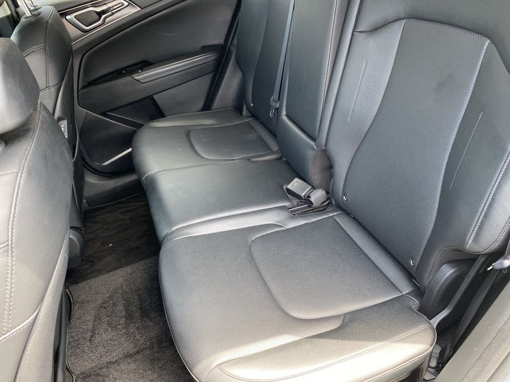 Used 2024 Everlasting Silver Kia EX image 28