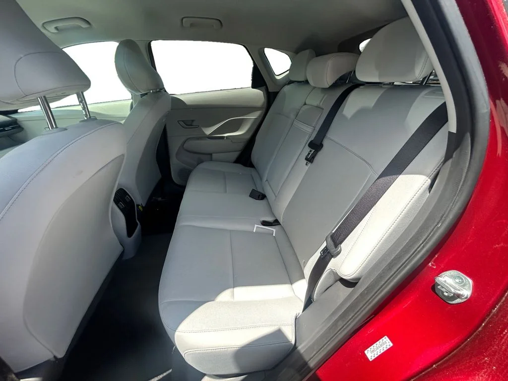 Used 2024 Ultimate Red Hyundai SEL image 14