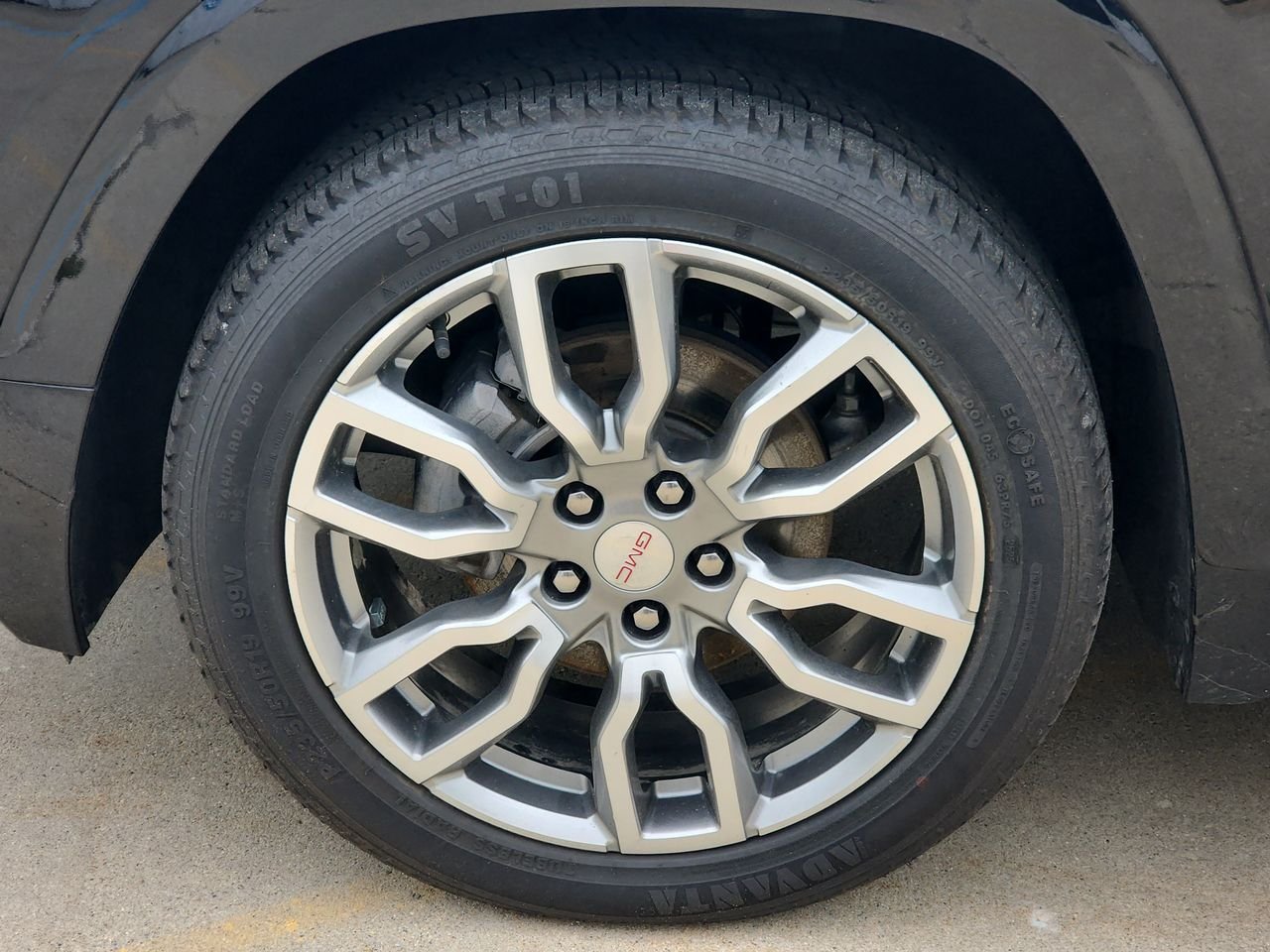 Used 2023 EBONY TWILIGHT METALLIC GMC Denali image 10