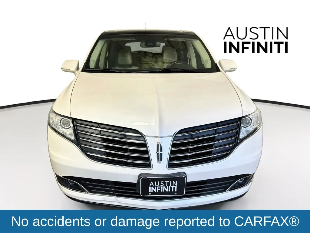 Used 2019 White Lincoln Standard image 2