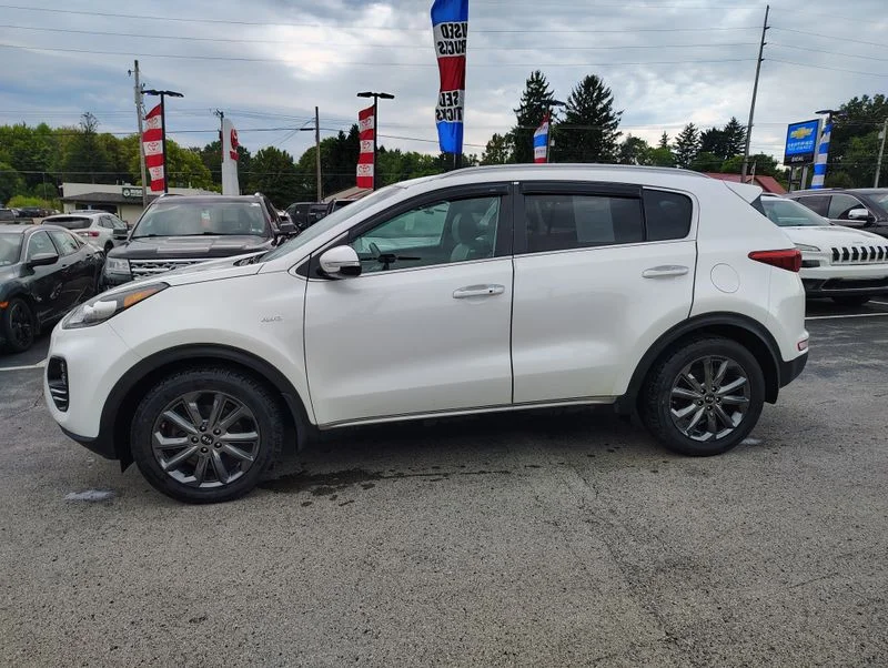 Used 2018 White Kia EX image 8