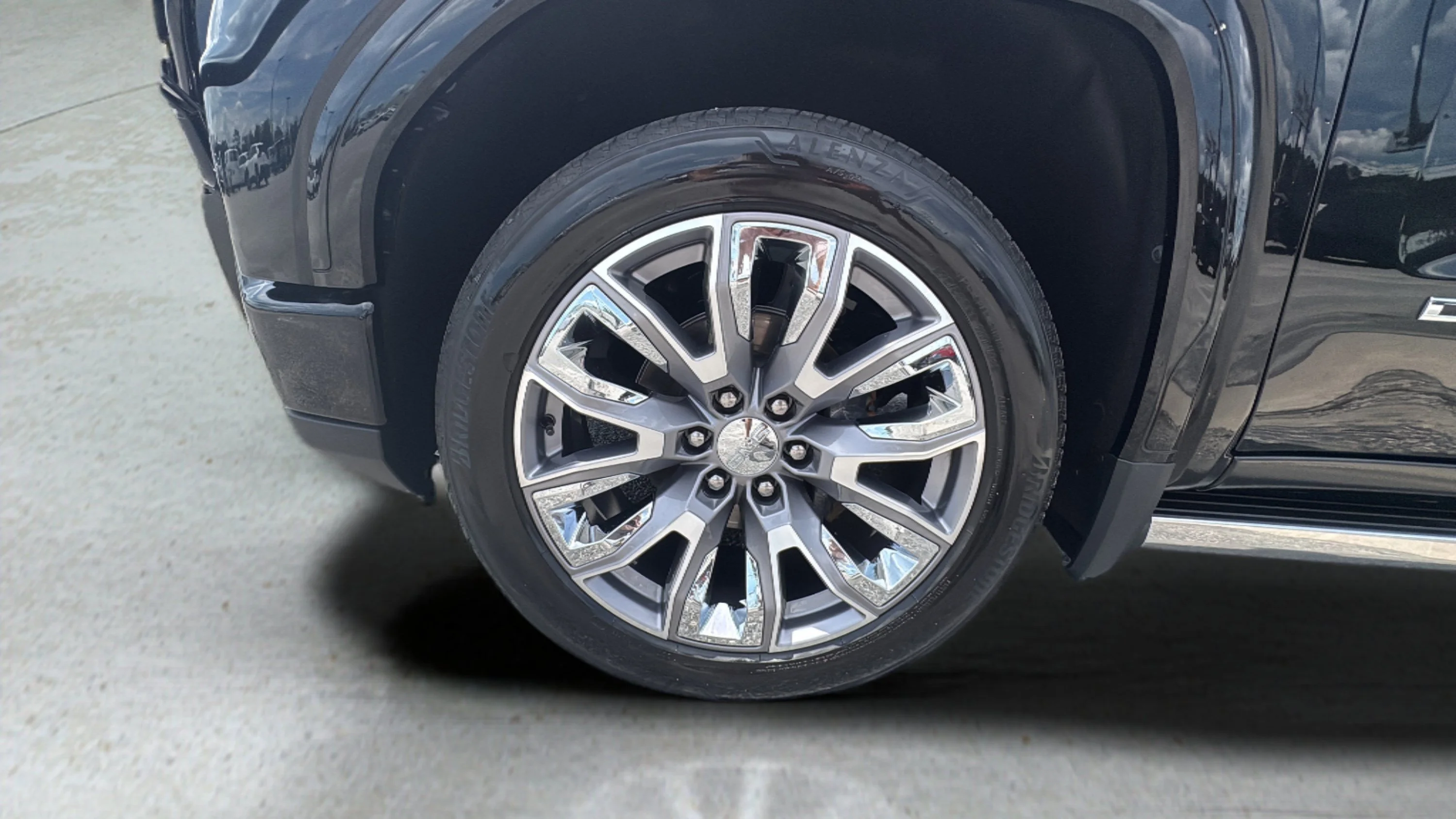 Used 2024 Onyx Black GMC Denali image 15