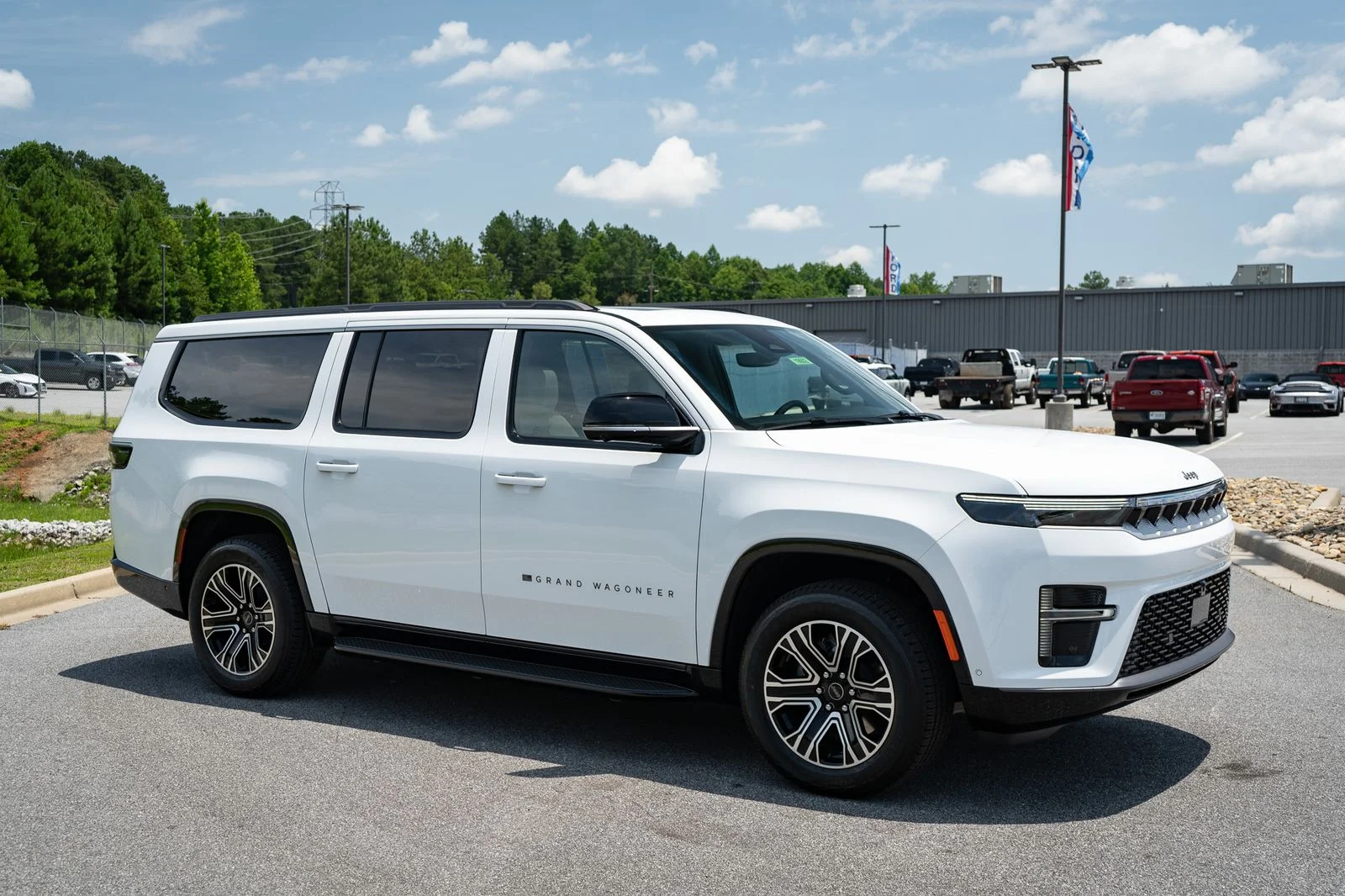 New 2026 Bright White Clear-Coat Exterior Paint Jeep  image 12