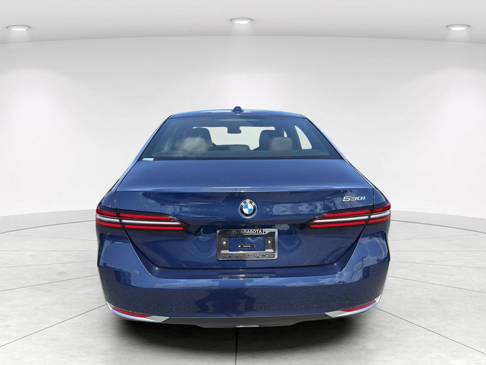 New 2027 Phytonic Blue Metallic BMW 530i image 5