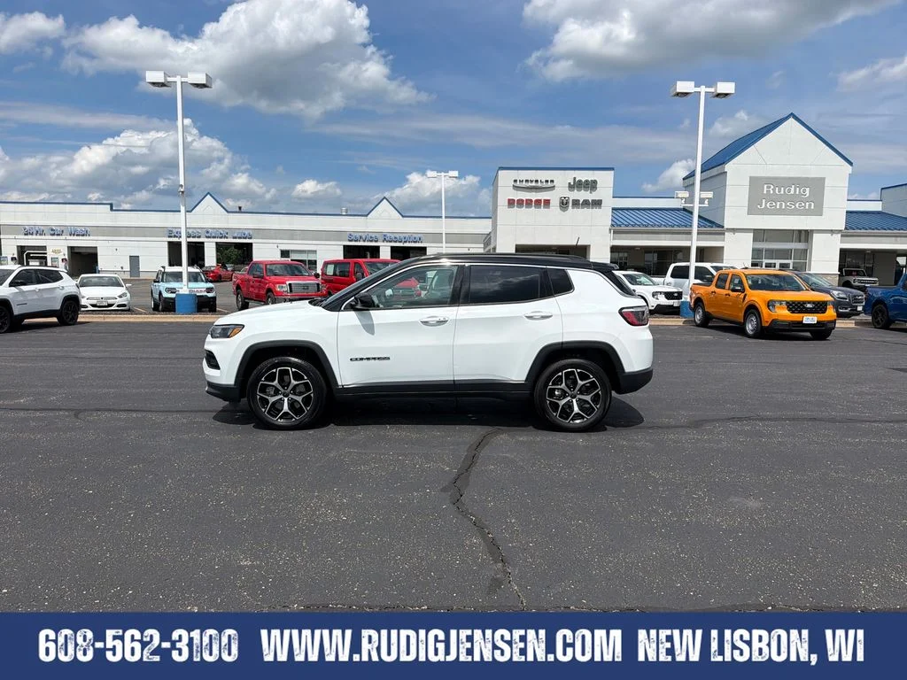 Used 2025 White Jeep Limited image 2