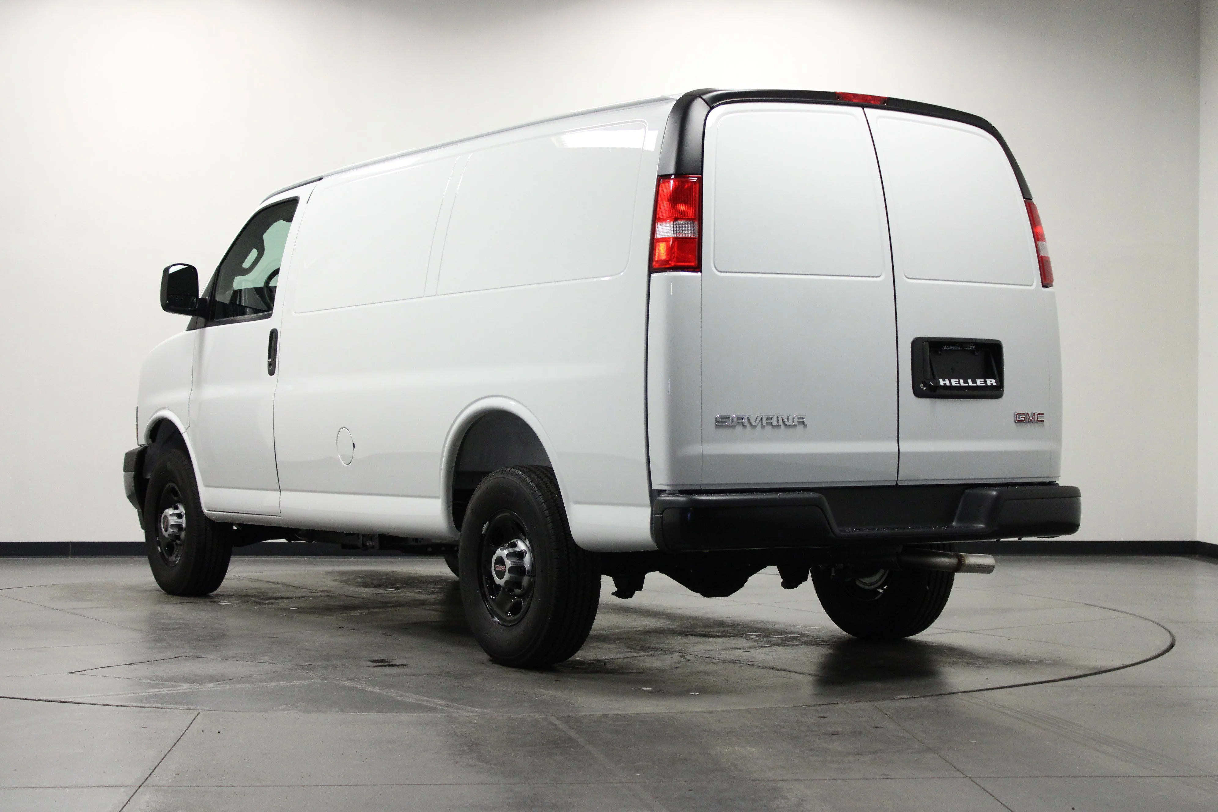 New 2026 Summit White GMC Work Van image 6