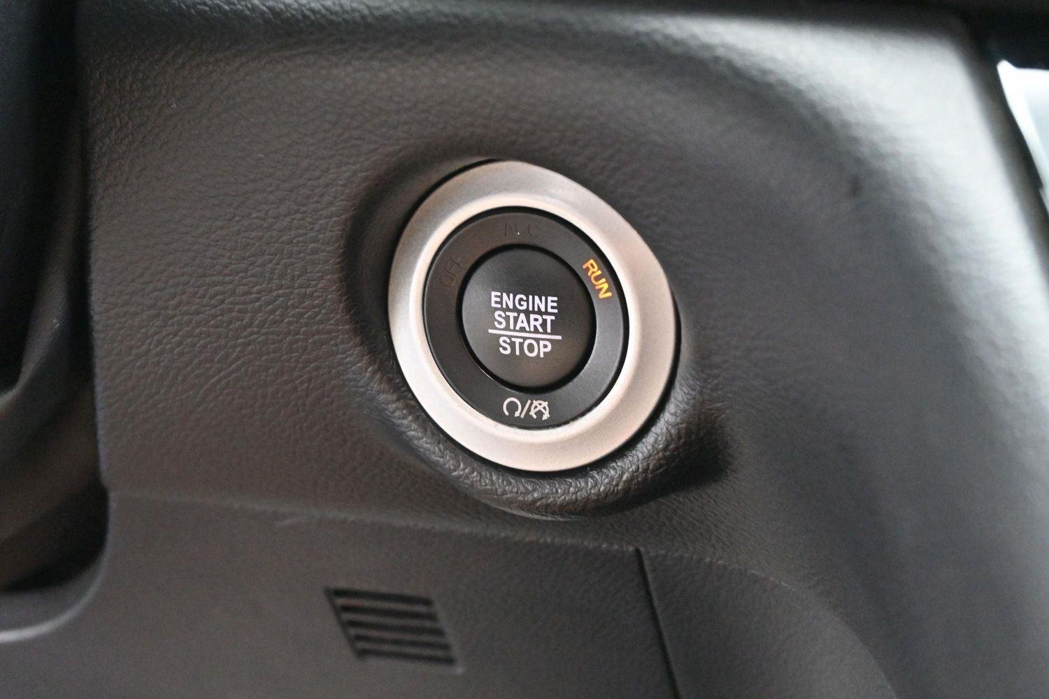 Used 2025 Gray Chrysler Select image 55