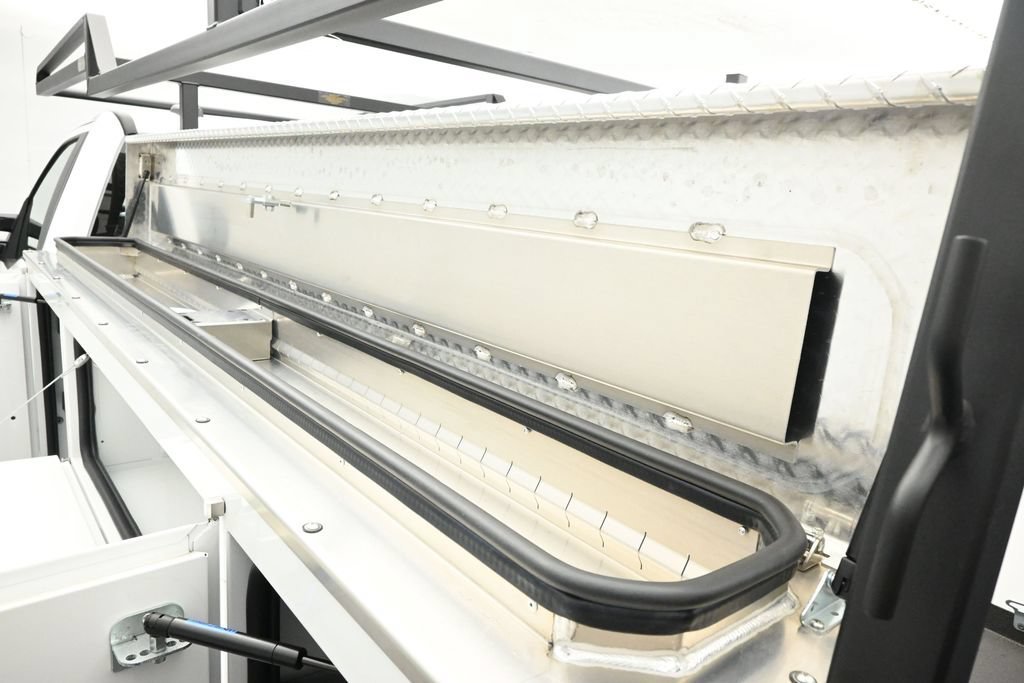 New 2026 Oxford White Ford XL image 19