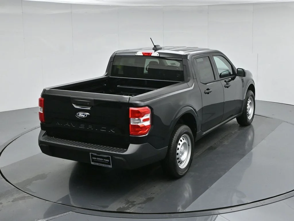 New 2026 Shadow Black Ford XL image 32