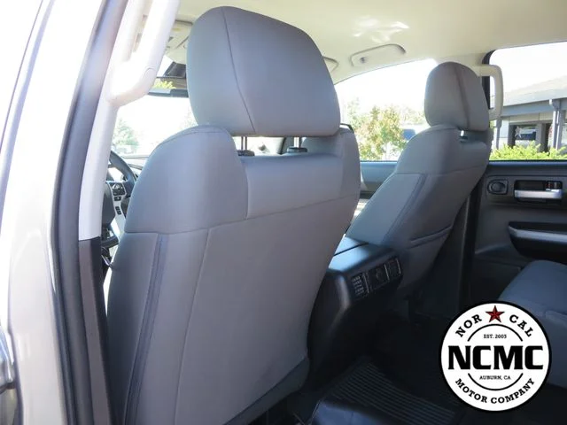 Used 2018 Silver Toyota SR5 image 47