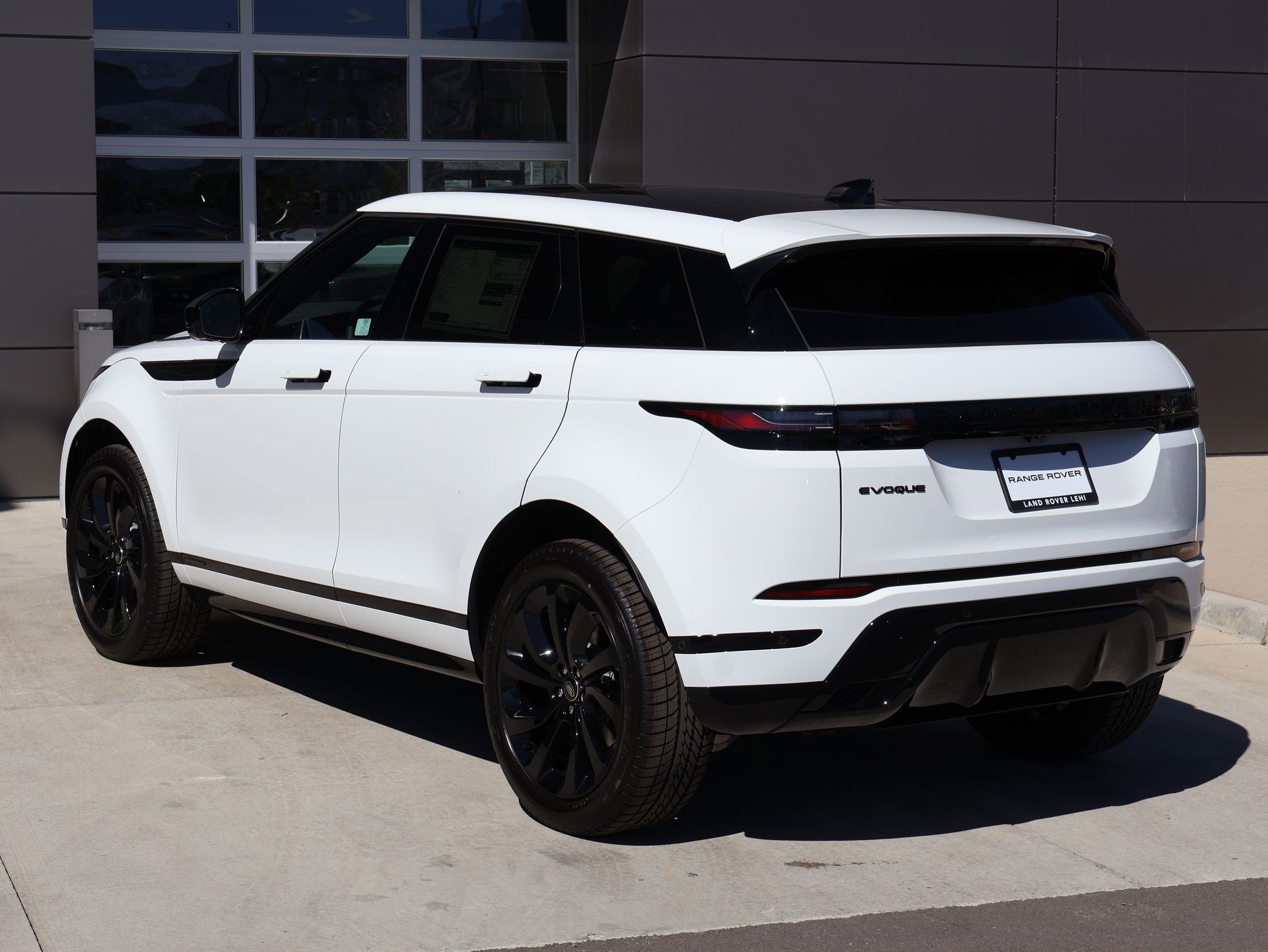 New 2026 Fuji White LAND ROVER Hoxton Edition image 8