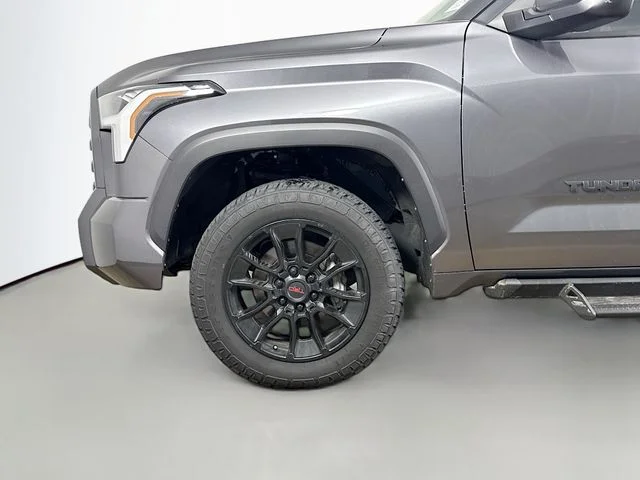 Used 2022 Gray Toyota SR5 image 28