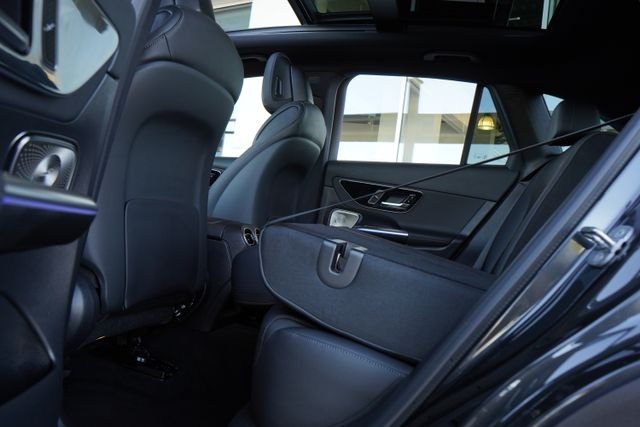 New 2026 Graphite Grey Metallic Mercedes-Benz GLC 300 image 27