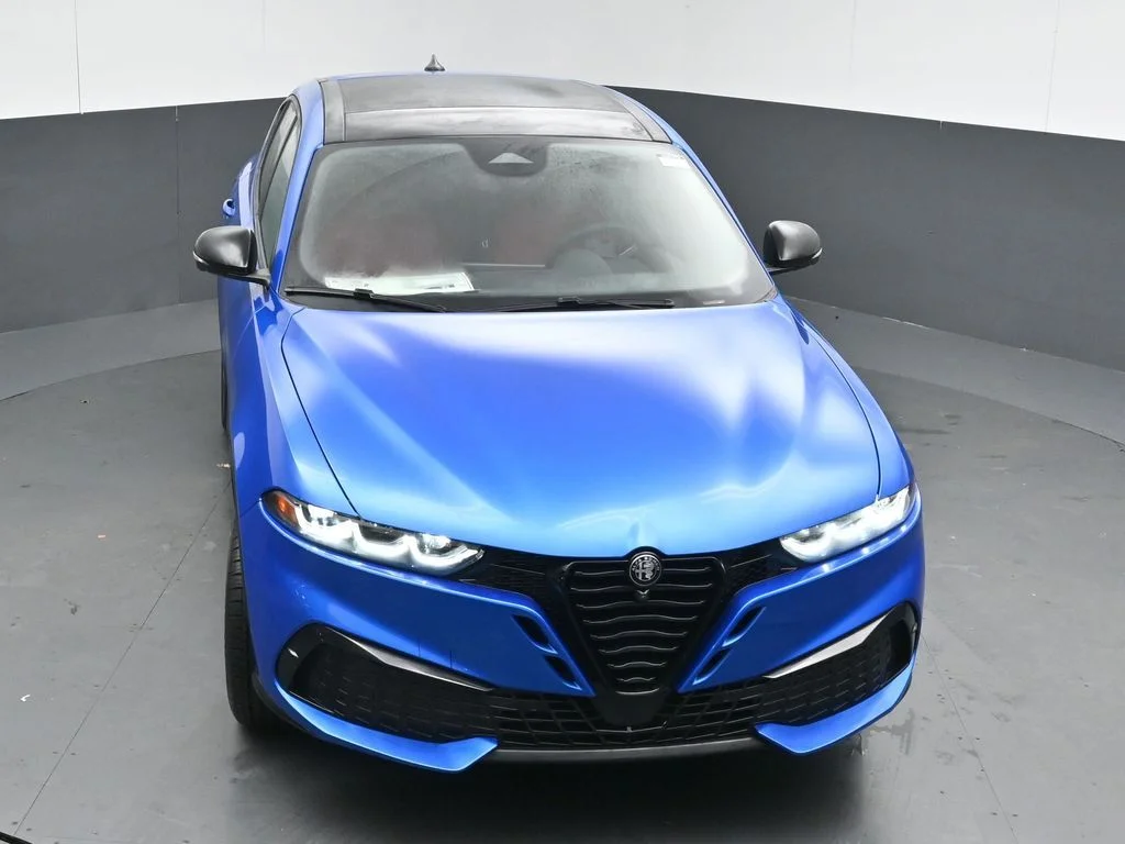 New 2026 Misano Blue Metallic Exterior Paint Alfa Romeo Base image 39