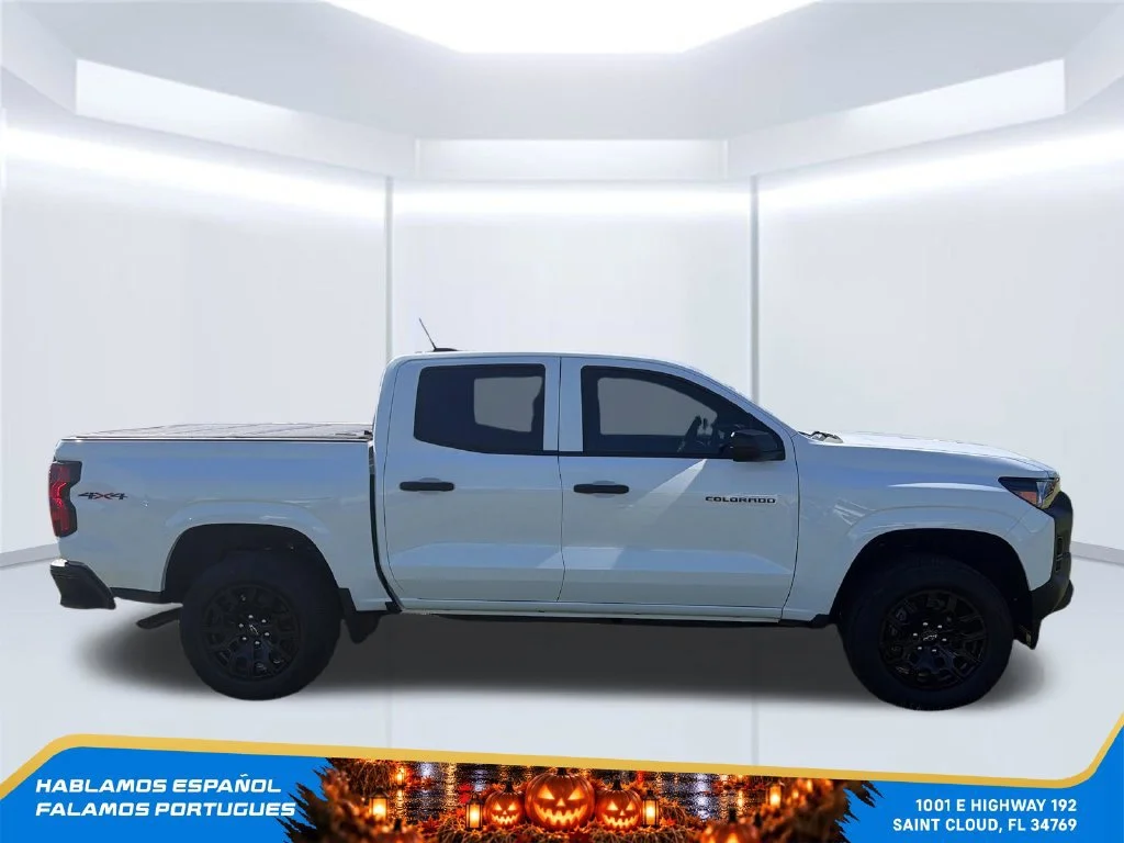 New 2026 Summit White Chevrolet WT image 6