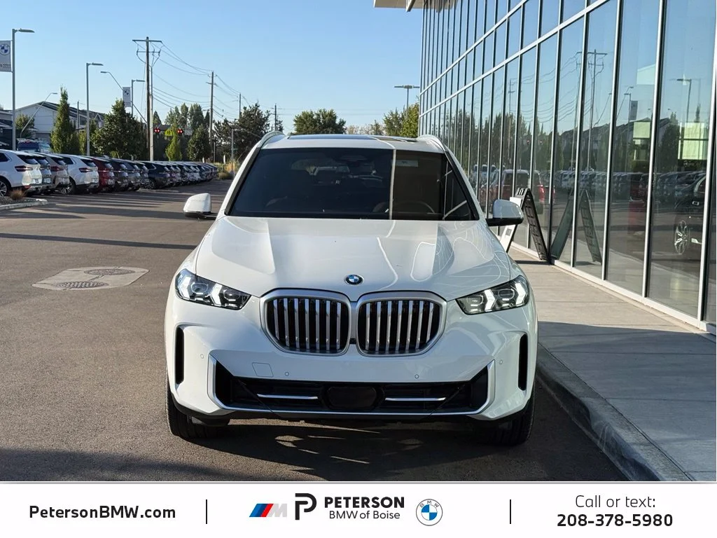 New 2026 White BMW xDrive40i image 8