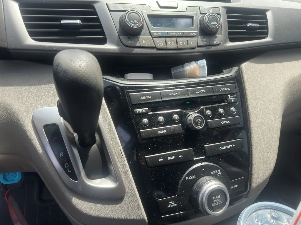 Used 2013 Polished Metal Metallic Honda EX-L image 4