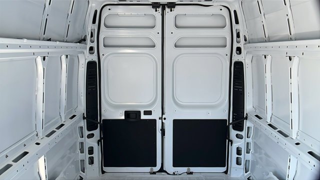 New 2026 Bright White Clearcoat RAM Tradesman image 21