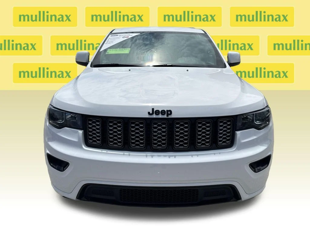 Certified Used 2021 White Jeep Laredo X image 11