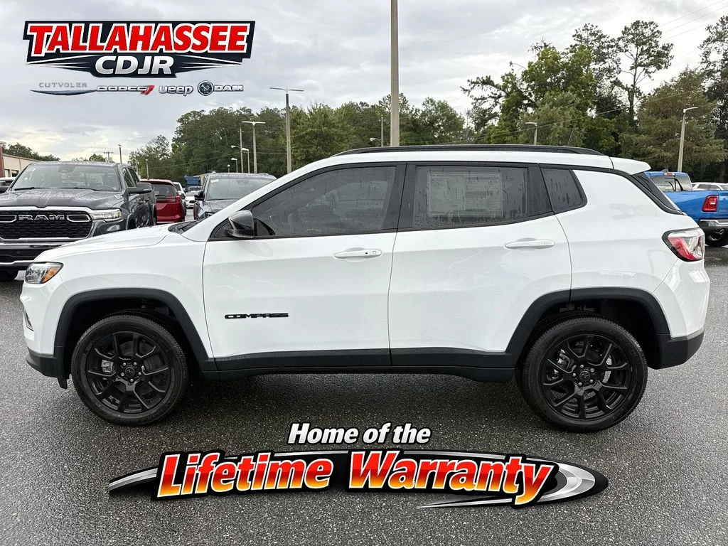 New 2026 Bright White Clear-Coat Exterior Paint Jeep Latitude image 8