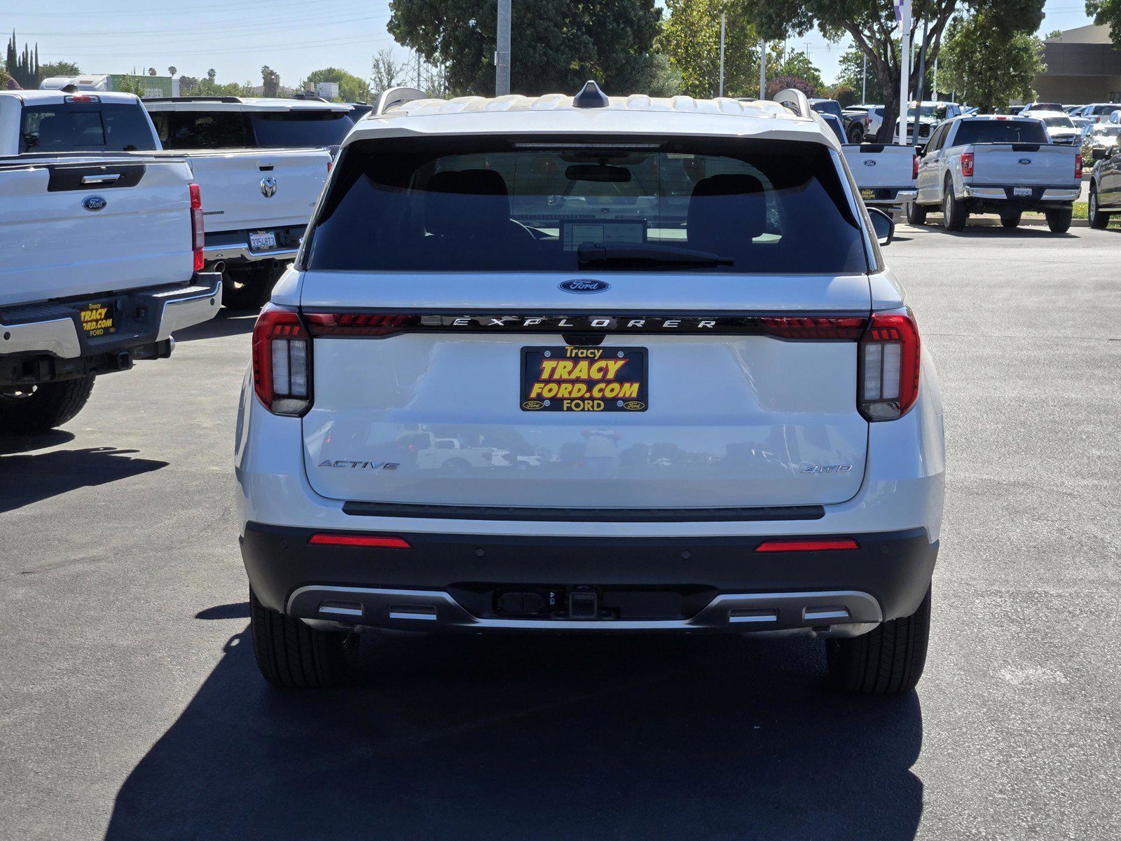 New 2026 Star White Metallic Tri-Coat Ford Active image 5