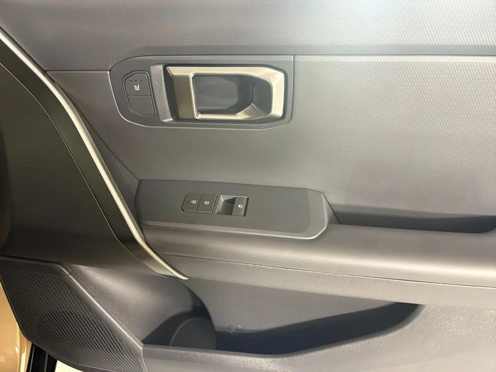 New 2027 Brown Kia X-Line S image 12
