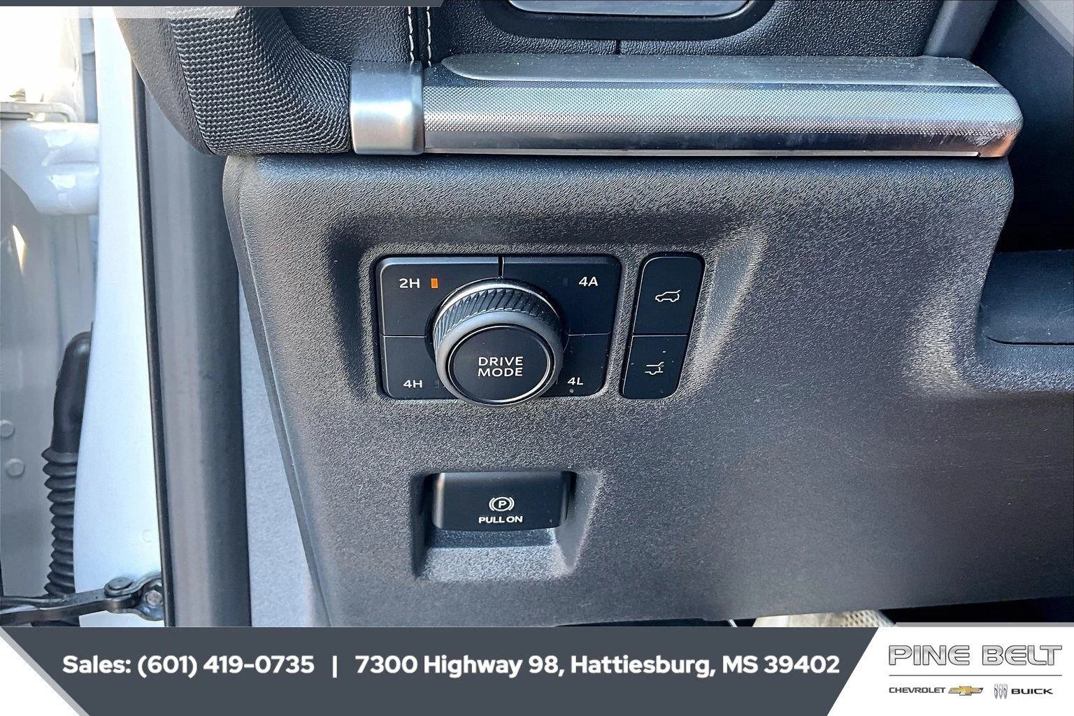 Used 2025 Oxford White Ford Platinum image 23