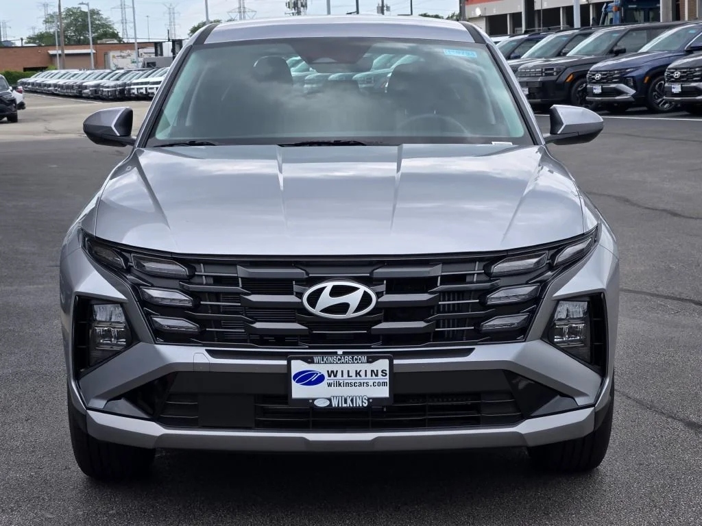 New 2026 Shimmering Silver Hyundai Blue SE image 3