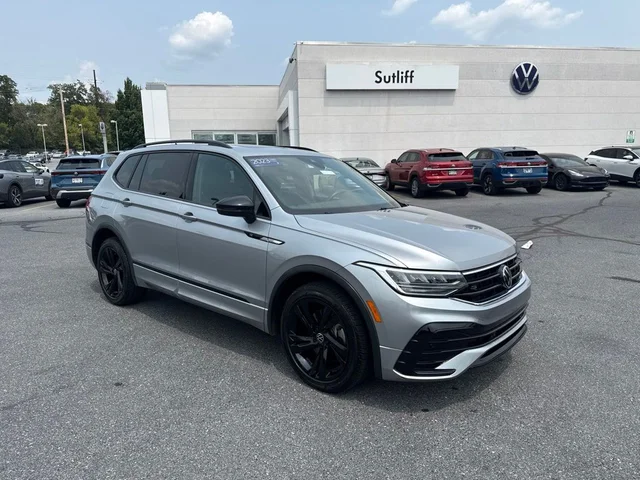 2023 Volkswagen Tiguan 2.0T SE R-Line Black