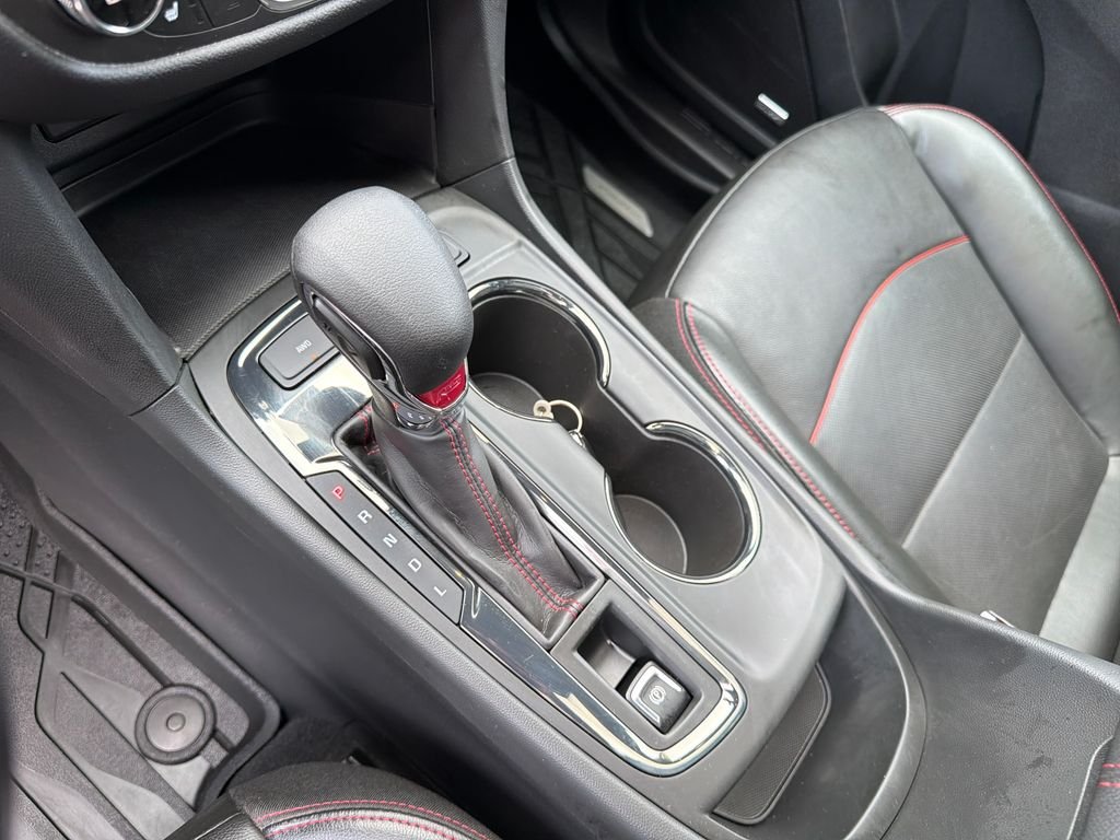 Used 2022 Blue Chevrolet RS image 27