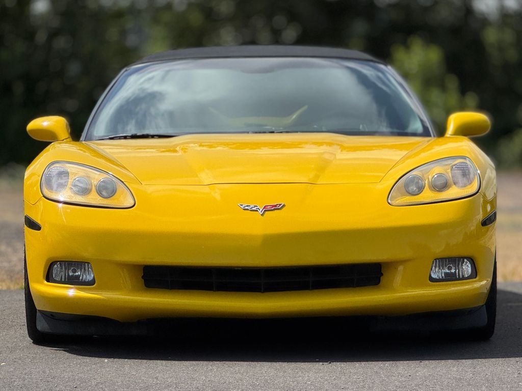 Used 2008 Velocity Yellow Tintcoat Chevrolet Base image 1