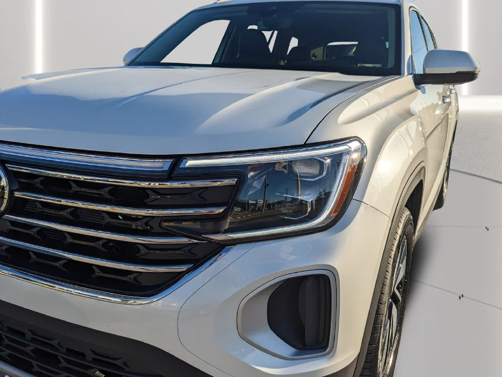 2026 Volkswagen Atlas SE w/Tech - Photo 10