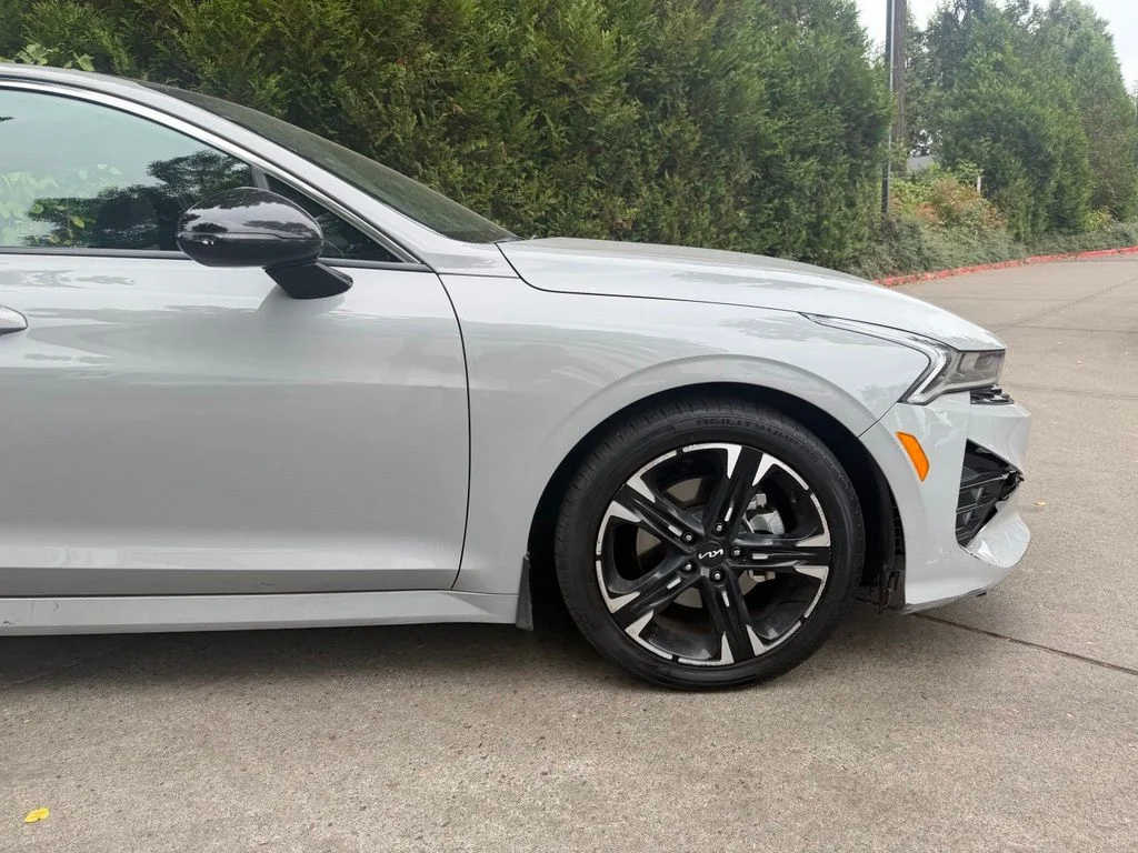 Used 2022 Wolf Gray Kia GT-Line image 4
