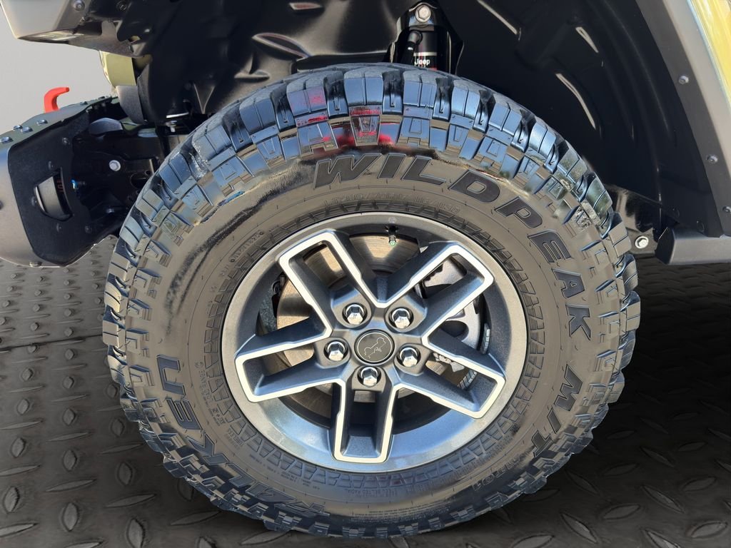 Used 2025 Green Jeep Mojave X image 15