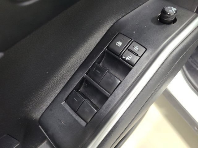 Used 2023 Wind Chill Pearl Toyota LE image 18