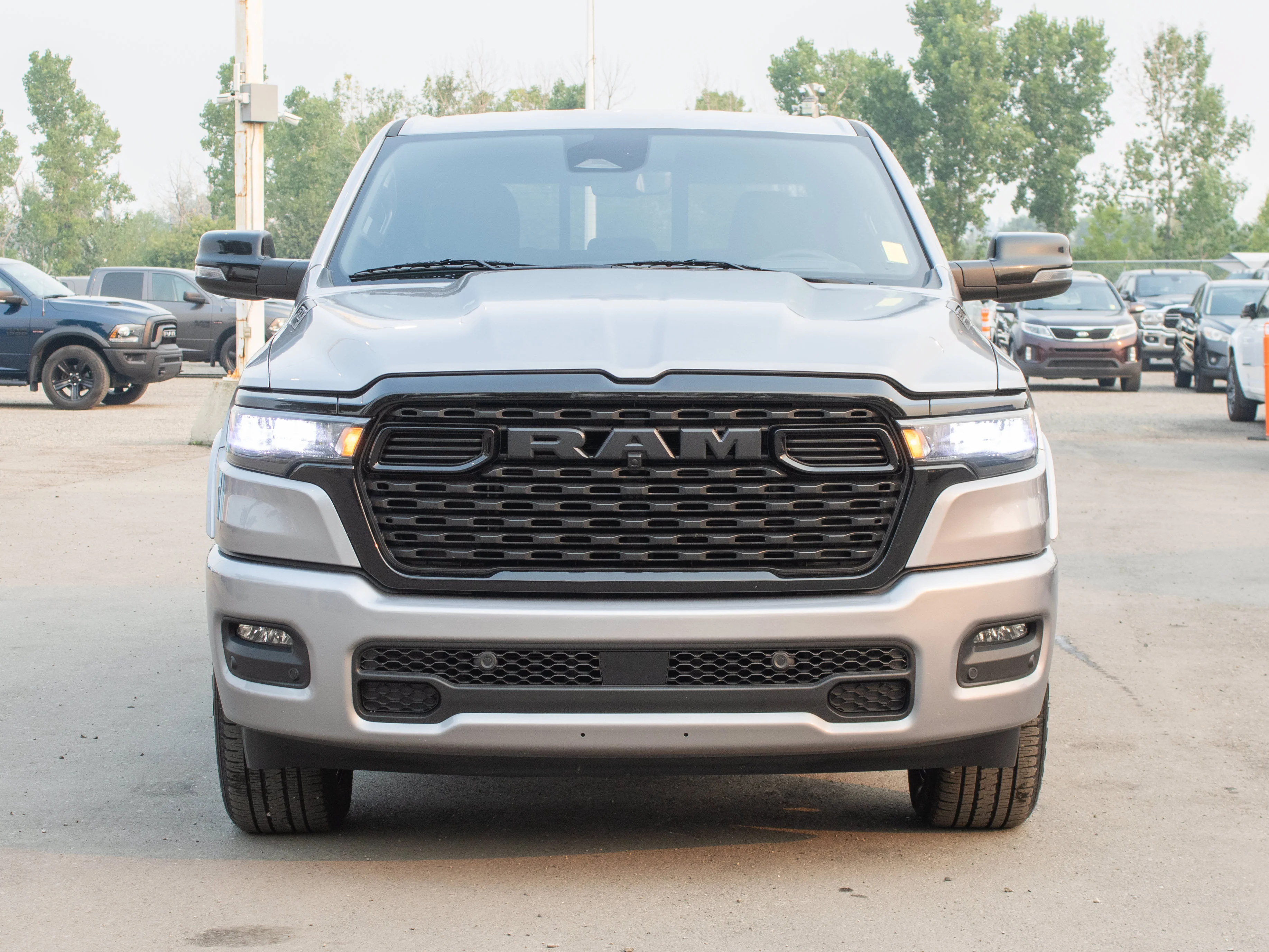 Used 2025 Silver RAM Big Horn*| 3.0L Hurricane Twin Turbo | Heated Seats | Heated Steering Wheel | image 10