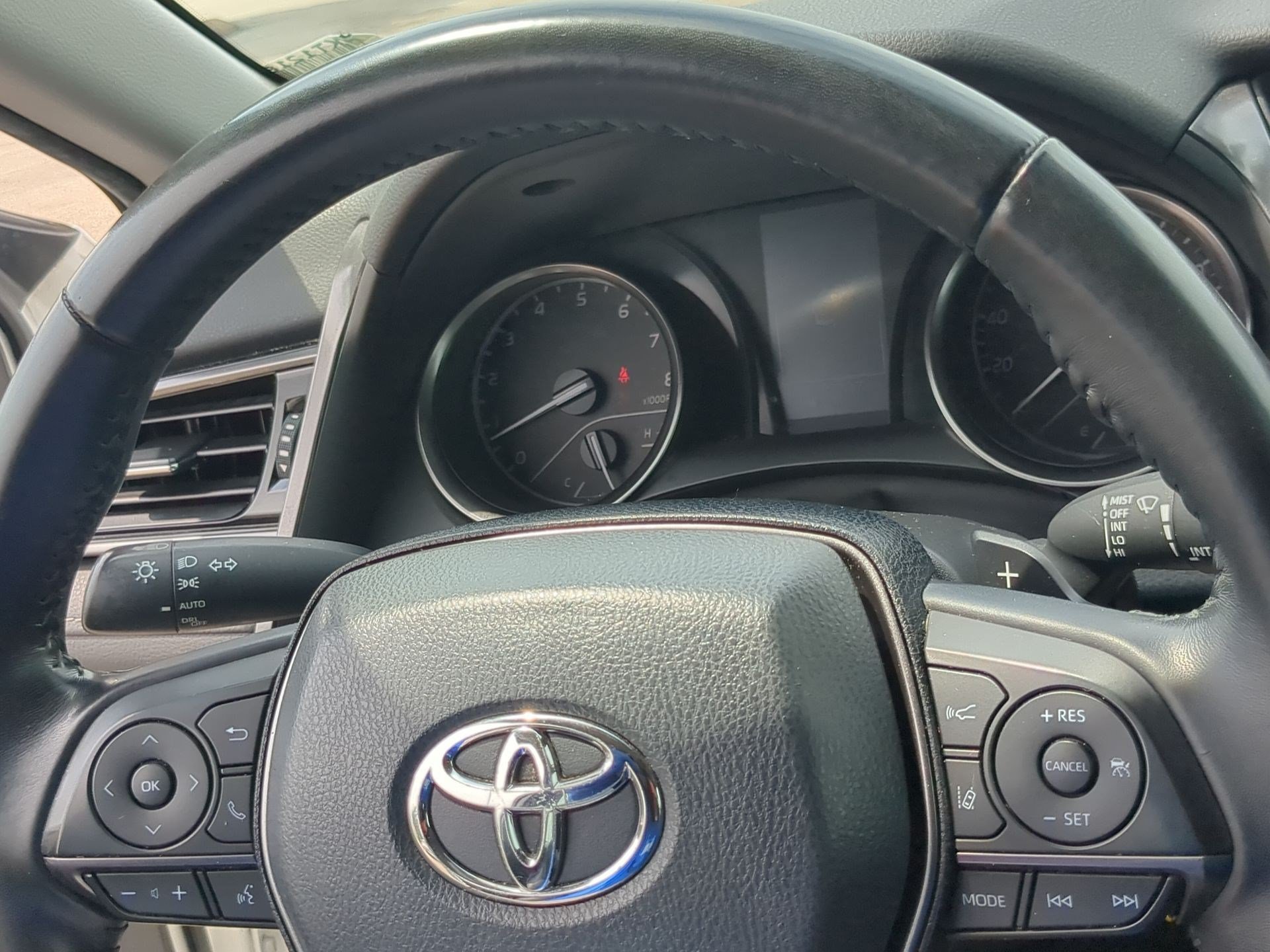 Used 2021 Super White Toyota SE image 13