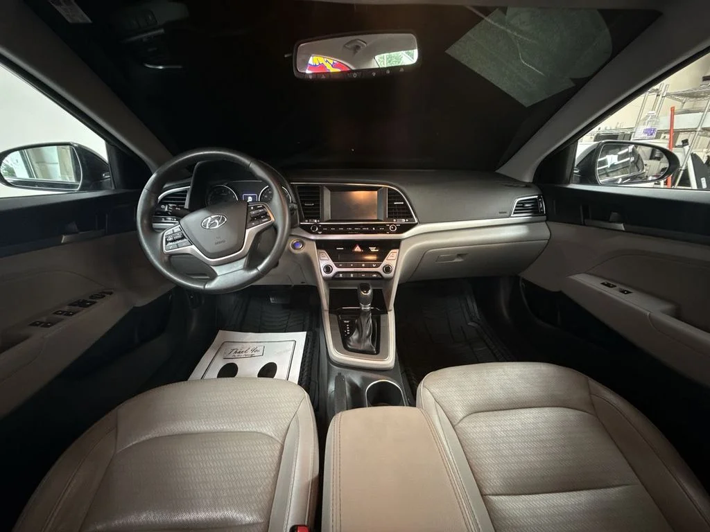 Used 2018 Phantom Black Hyundai Limited image 19