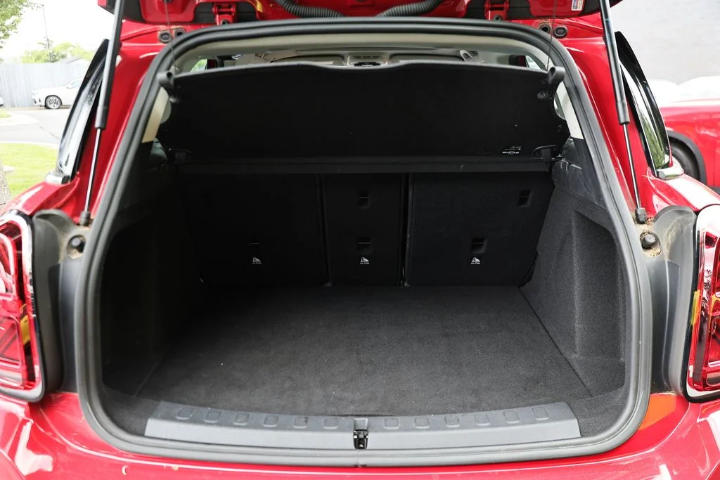 Used 2022 Chili Red MINI Signature image 28